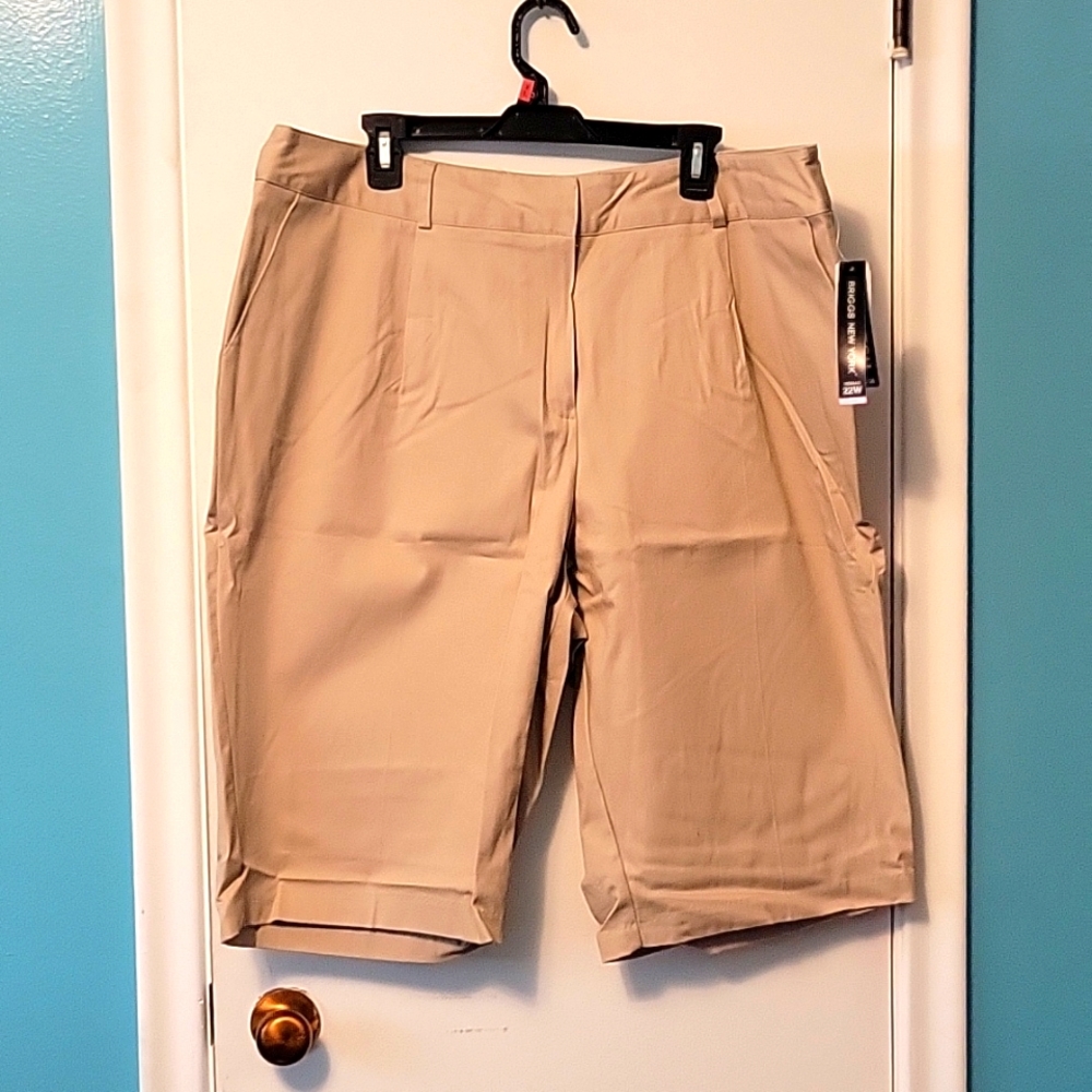 Women's Bermuda shorts